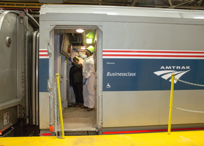 Brandewijn verkoper Ontoegankelijk PHOTOS: Behind the Scenes of Amtrak Wi-Fi | Amtrak Blog